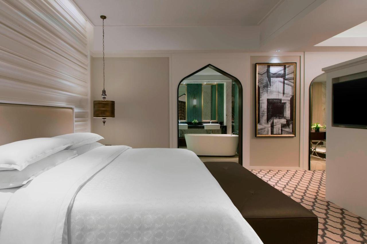 เชราตัน ไฮเดอราบาด โฮเต็ล Hotel ไฮเดอราบัด ภายนอก รูปภาพ