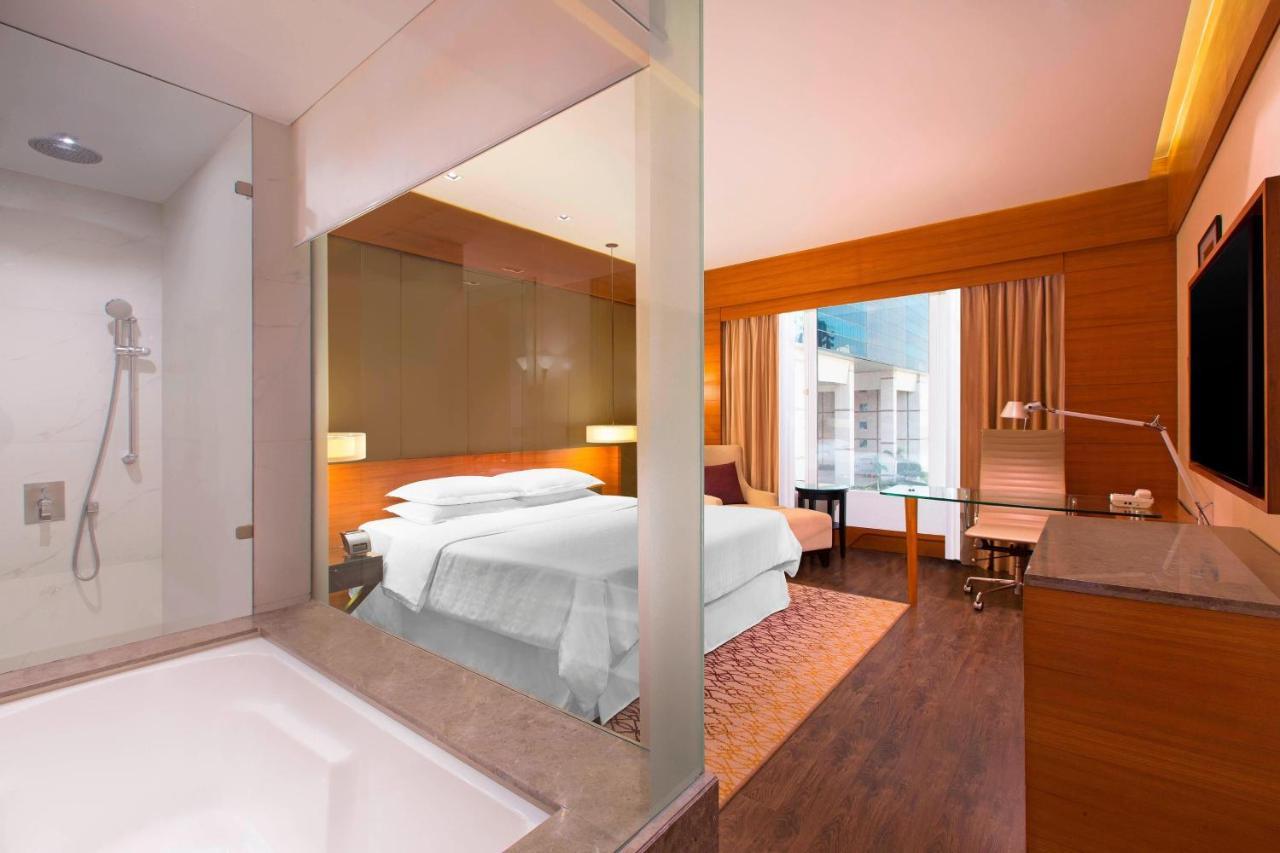เชราตัน ไฮเดอราบาด โฮเต็ล Hotel ไฮเดอราบัด ภายนอก รูปภาพ