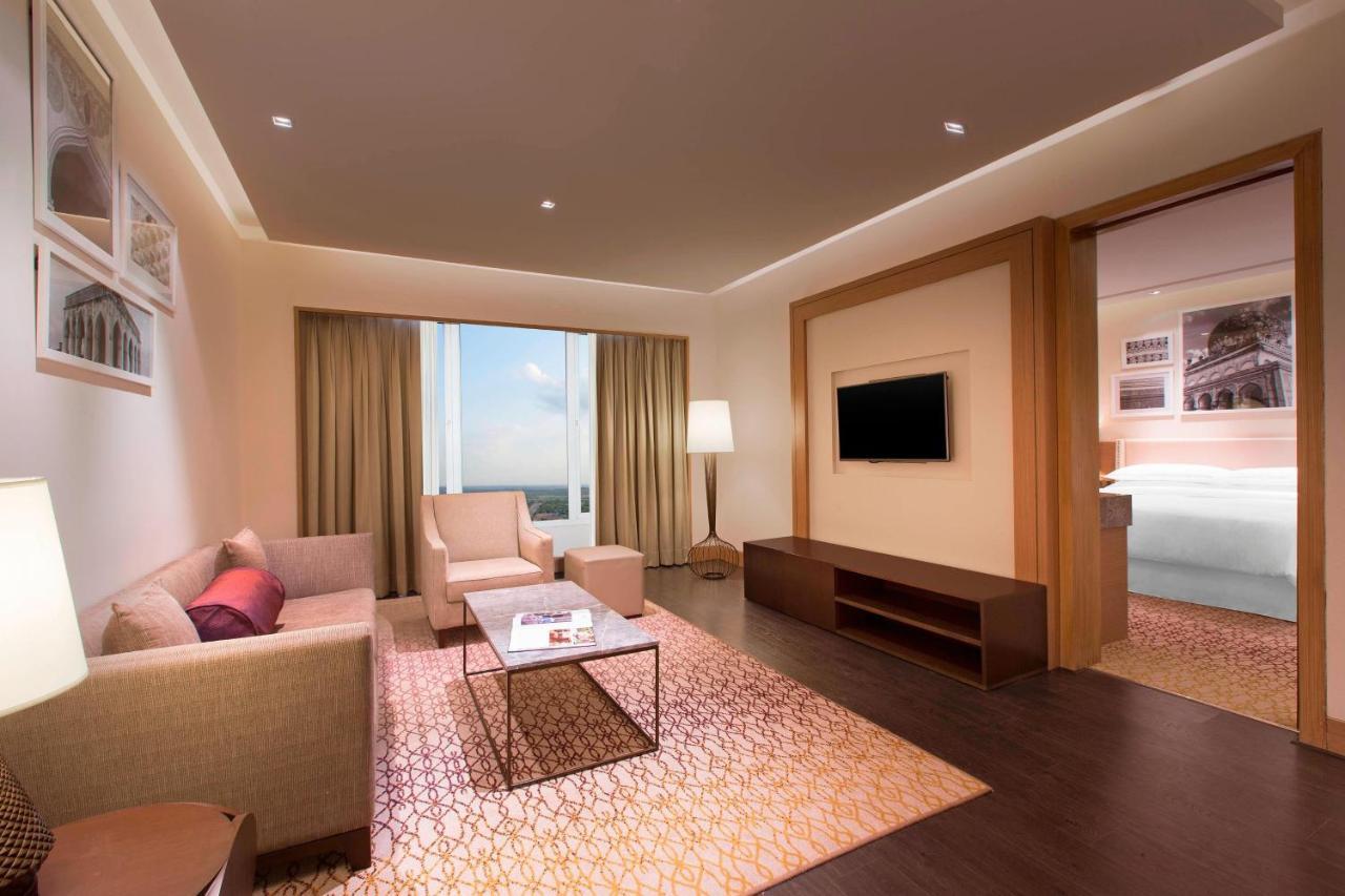 เชราตัน ไฮเดอราบาด โฮเต็ล Hotel ไฮเดอราบัด ภายนอก รูปภาพ