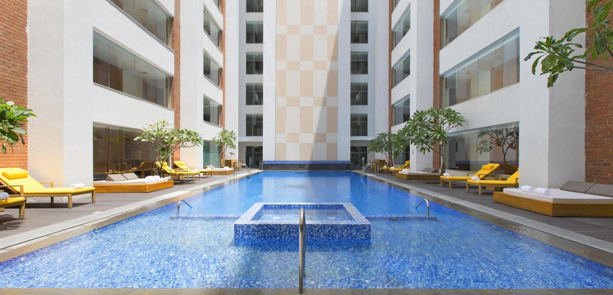 เชราตัน ไฮเดอราบาด โฮเต็ล Hotel ไฮเดอราบัด ภายนอก รูปภาพ