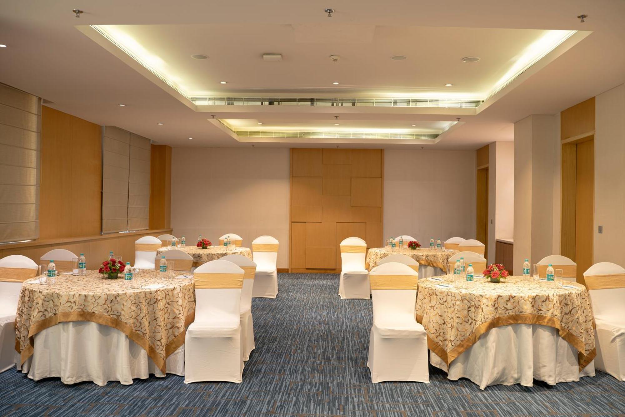 เชราตัน ไฮเดอราบาด โฮเต็ล Hotel ไฮเดอราบัด ภายนอก รูปภาพ