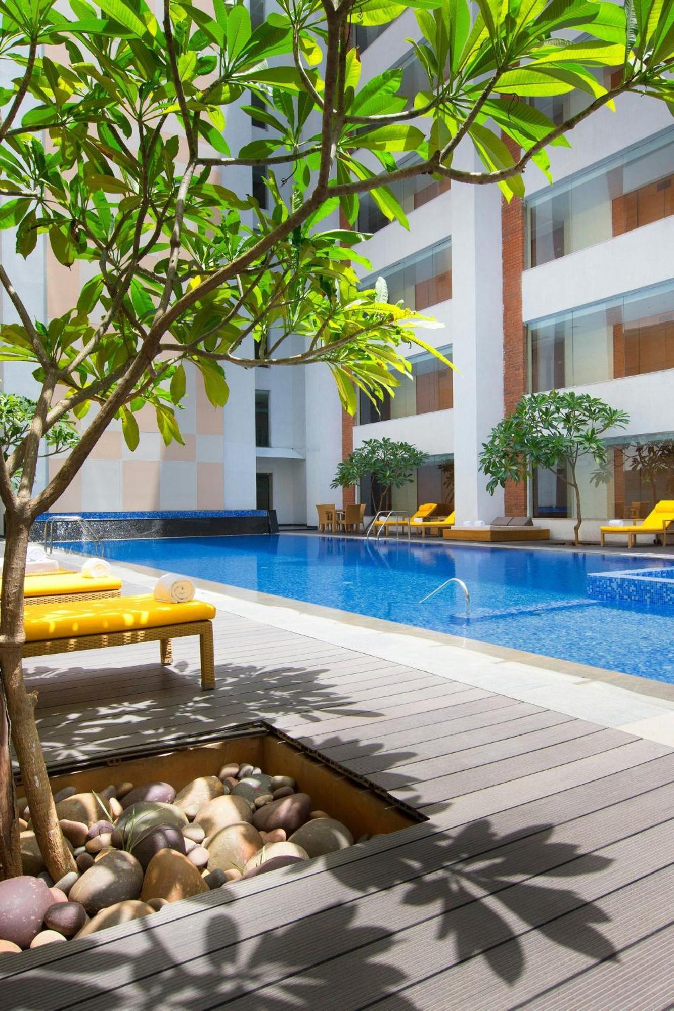 เชราตัน ไฮเดอราบาด โฮเต็ล Hotel ไฮเดอราบัด ภายนอก รูปภาพ