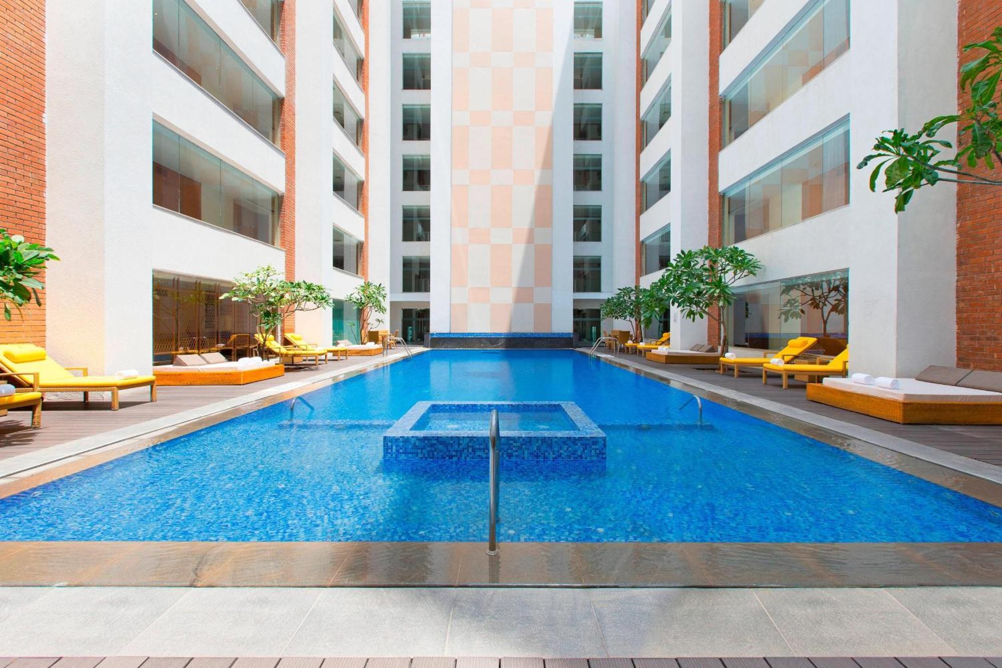 เชราตัน ไฮเดอราบาด โฮเต็ล Hotel ไฮเดอราบัด ภายนอก รูปภาพ