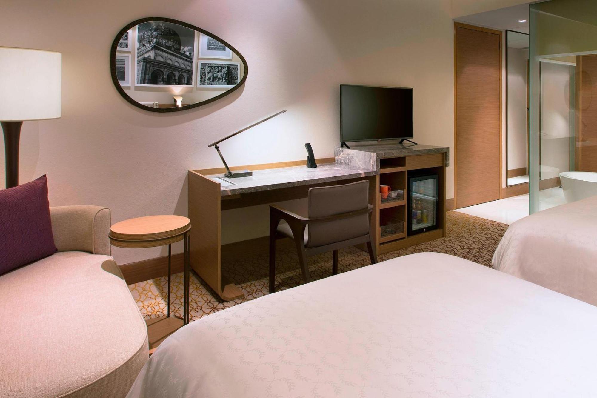 เชราตัน ไฮเดอราบาด โฮเต็ล Hotel ไฮเดอราบัด ภายนอก รูปภาพ