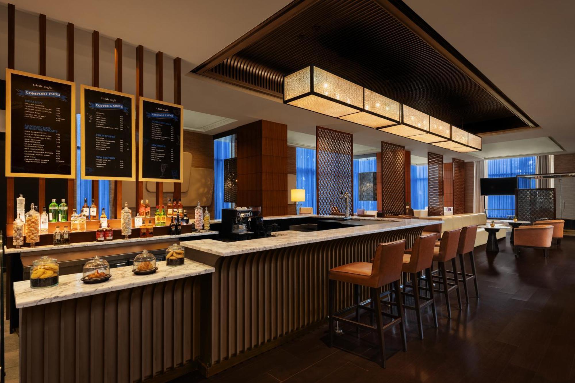 เชราตัน ไฮเดอราบาด โฮเต็ล Hotel ไฮเดอราบัด ภายนอก รูปภาพ